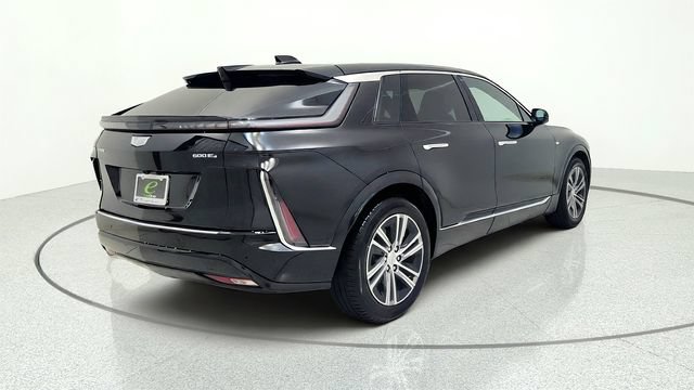 Used 2025 Cadillac Lyriq Luxury AWD/4WD image 8