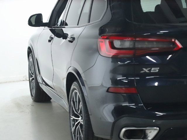 Used 2019 BMW X5 xDrive40i w/ M Sport Package image 6