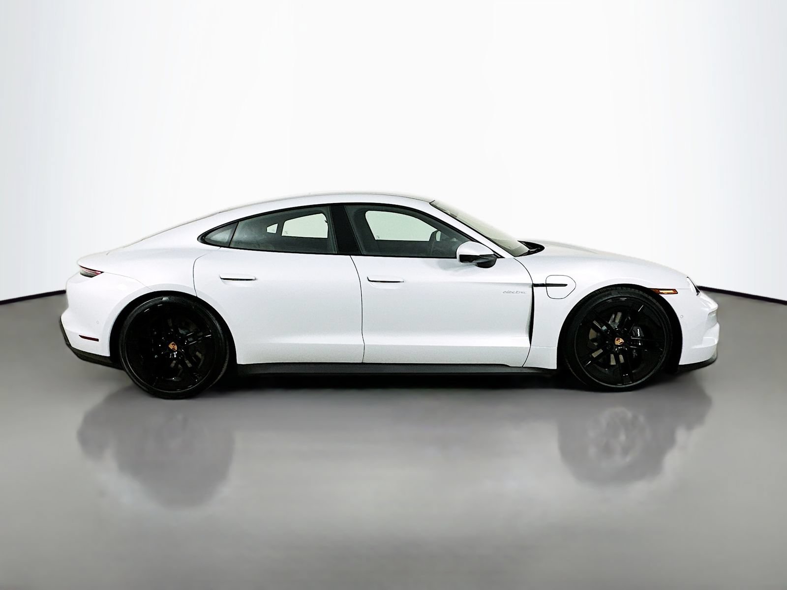 New 2026 Porsche Taycan AWD/4WD image 4