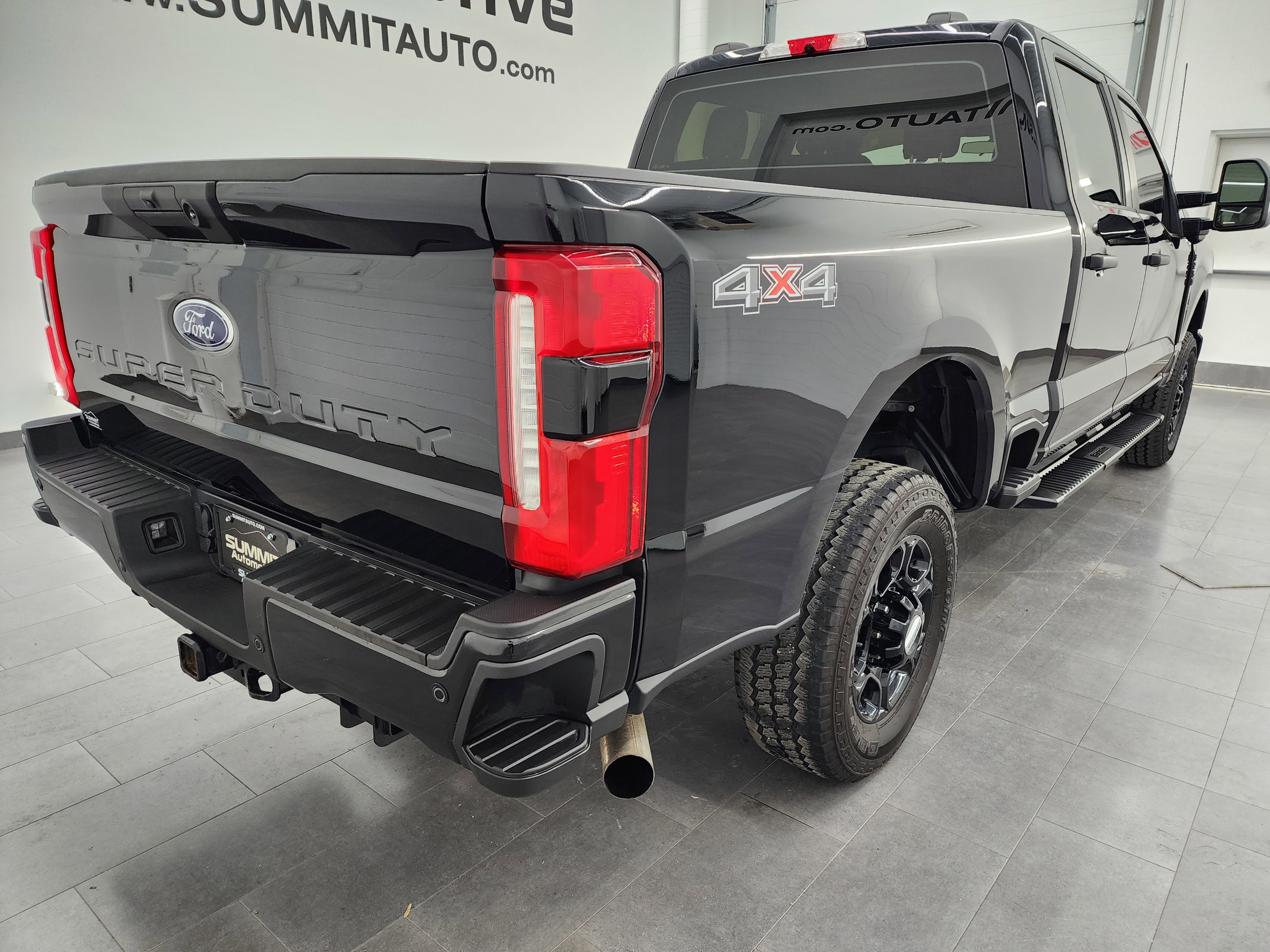 Used 2024 Ford F250 XL w/ STX Appearance Package image 4