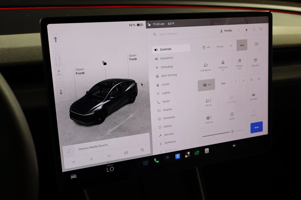 Used 2026 Tesla Model Y Long Range AWD/4WD image 22