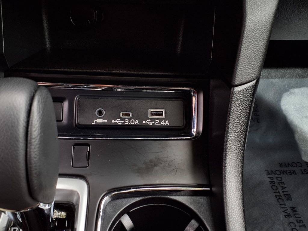 Used 2023 Subaru Ascent Limited image 9