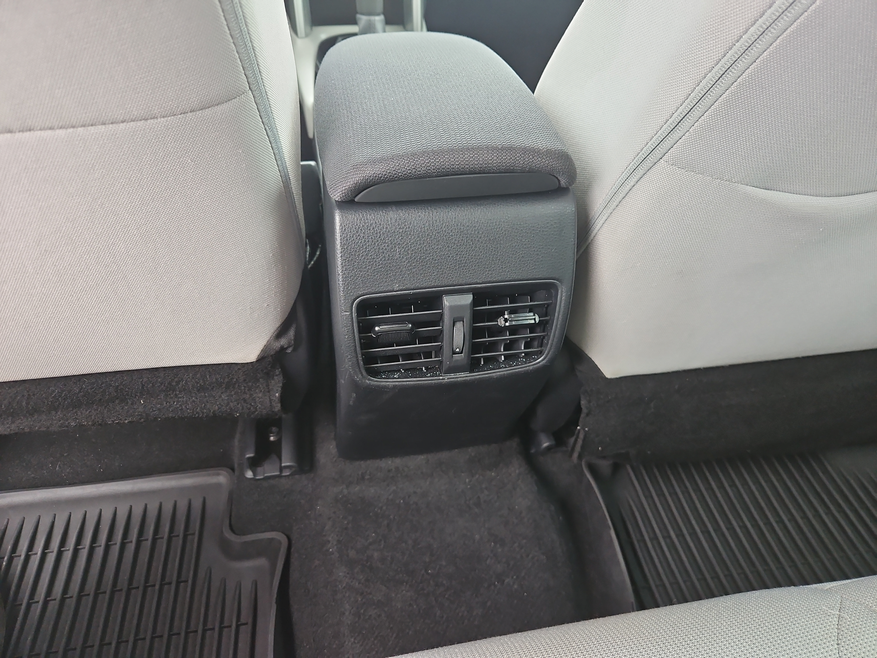 Used 2022 Toyota Corolla Cross L FWD image 14