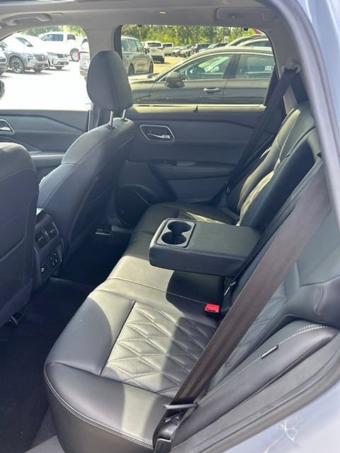 Certified 2026 Nissan Rogue Platinum w/ Platinum Premium Package AWD/4WD image 21