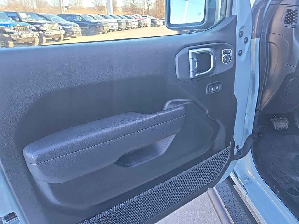 Used 2024 Jeep Wrangler Sport S image 30