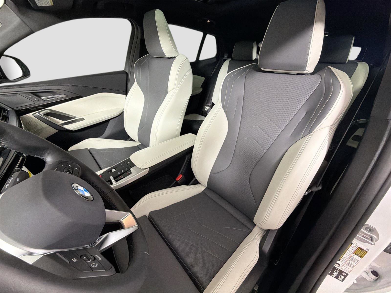 New 2026 BMW X2 xDrive28i w/ Technology Package AWD/4WD image 20
