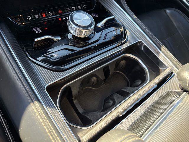 Used 2022 Jeep Grand Wagoneer Series II AWD/4WD image 24