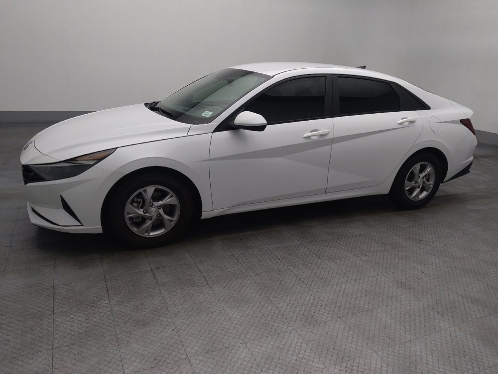 Used 2021 Hyundai Elantra SE image 2