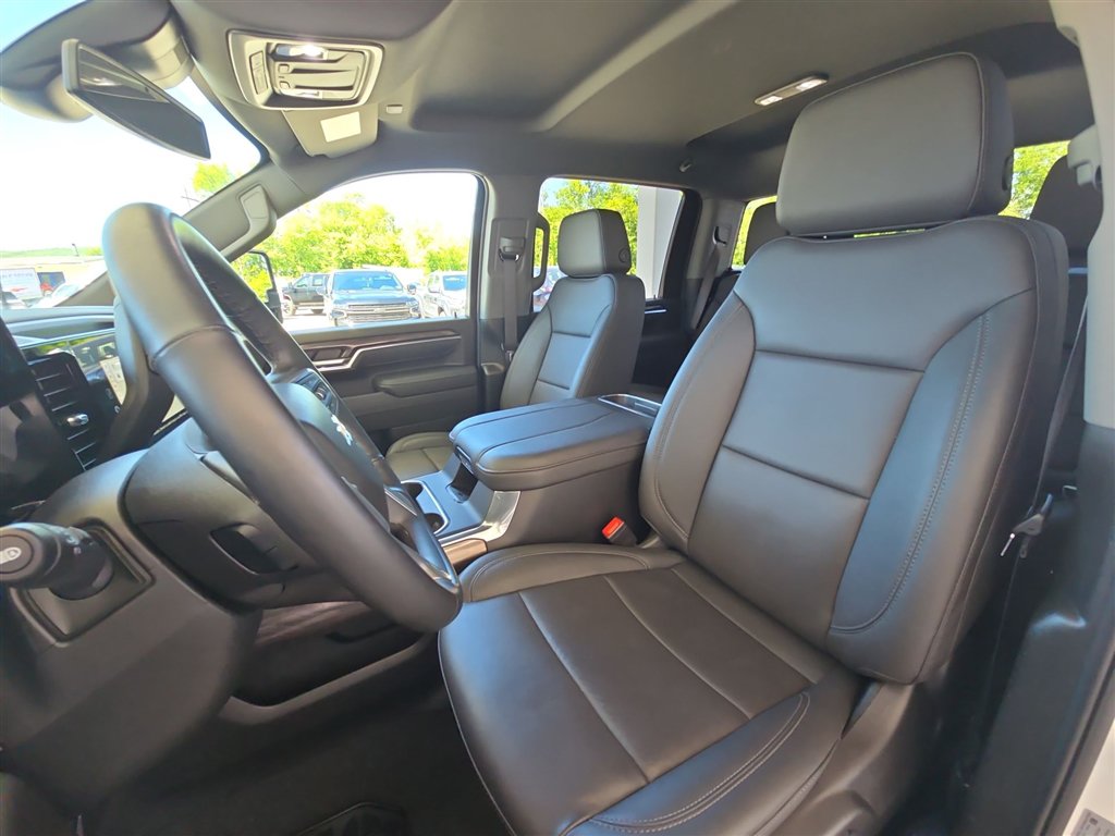 Used 2026 Chevrolet Silverado 3500 LTZ w/ LTZ Convenience Package AWD/4WD image 19