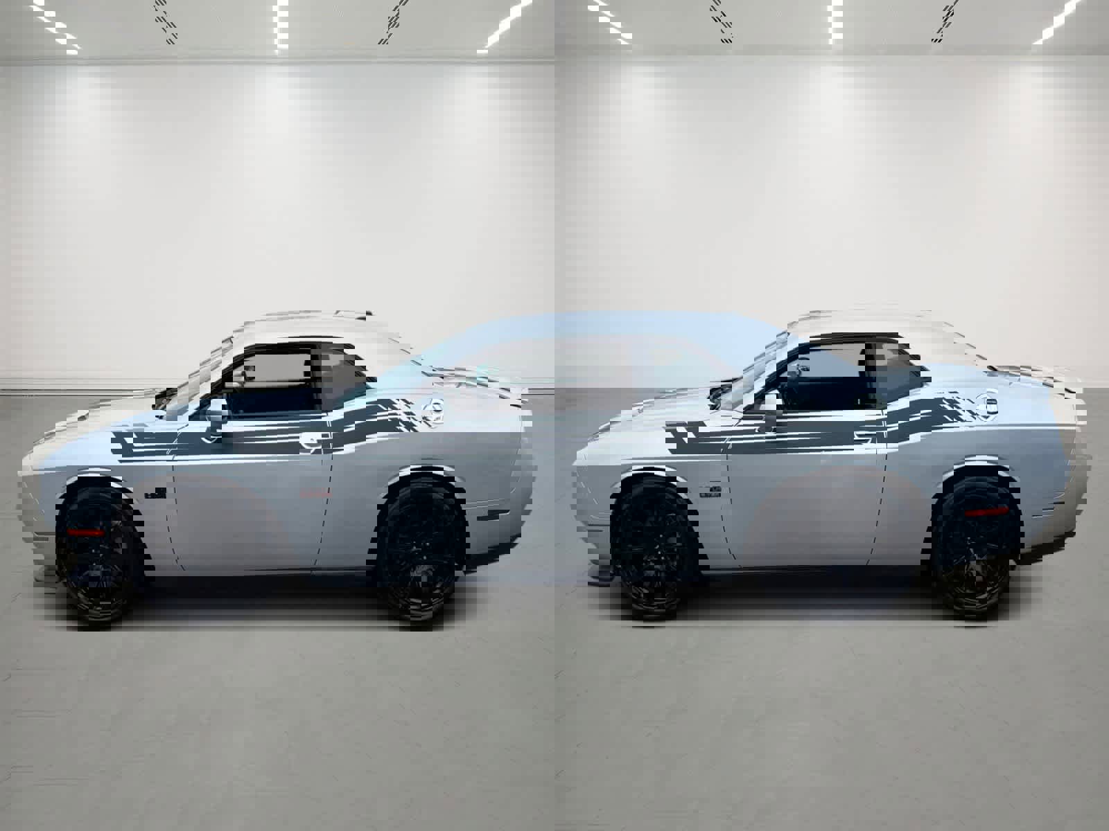 Used 2020 Dodge Challenger R/T image 3