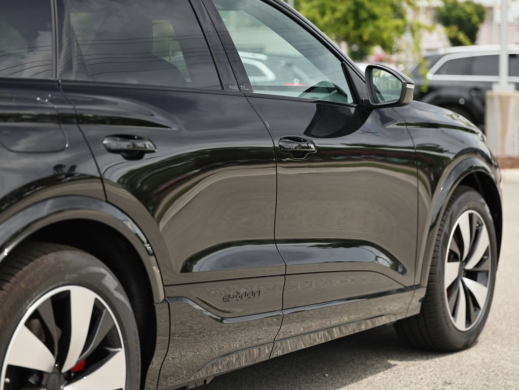 New 2027 Audi SQ6 e-tron Premium Plus AWD/4WD image 8