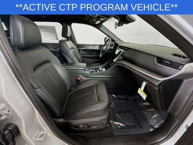 New 2025 Jeep Grand Cherokee L Limited w/ Black Appearance Package image 30