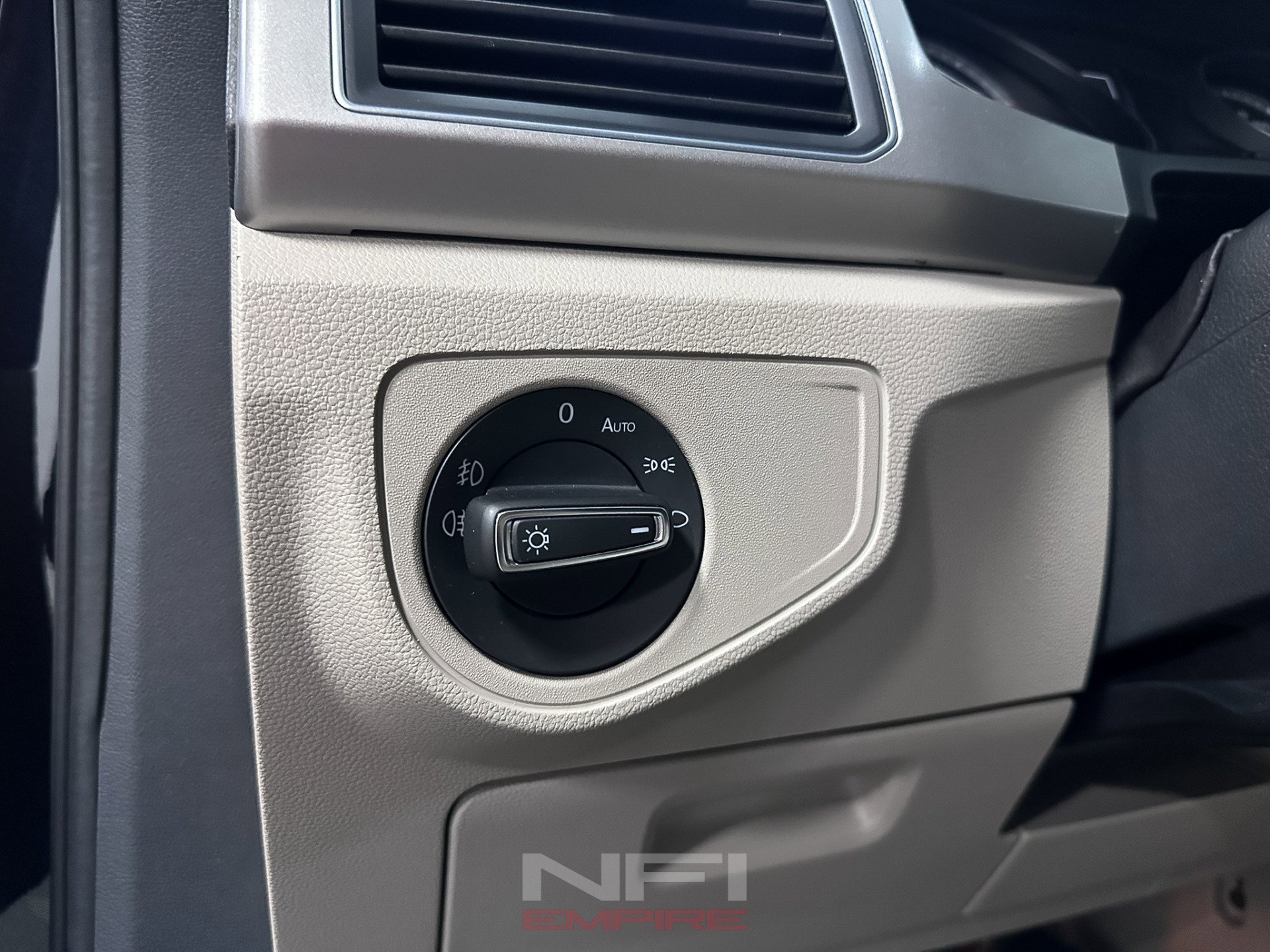 Used 2019 Volkswagen Atlas SE image 31