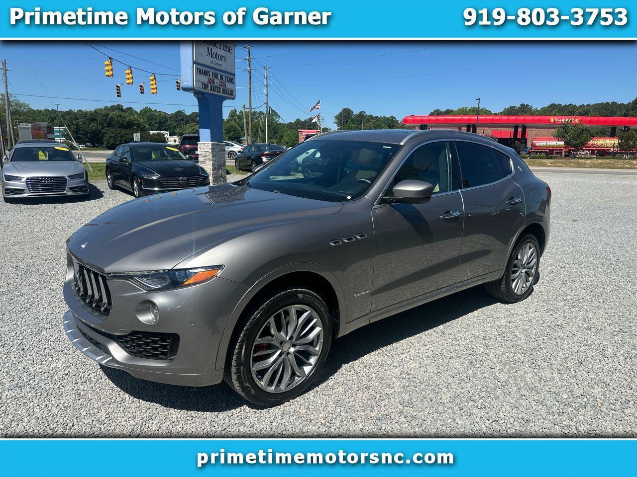 Used 2018 Maserati Levante GranLusso AWD/4WD image 1