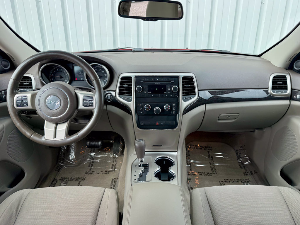 Used 2011 Jeep Grand Cherokee Laredo w/ Security & Convenience Group AWD/4WD image 31