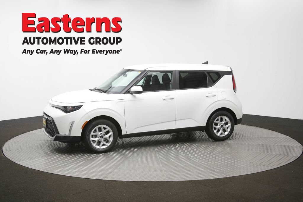Used 2024 Kia Soul LX w/ Option Group 015 FWD image 57
