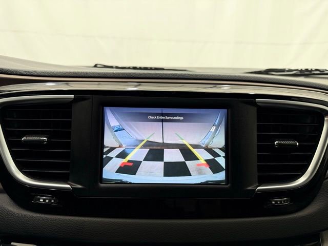 Used 2023 Chrysler Voyager LX image 37