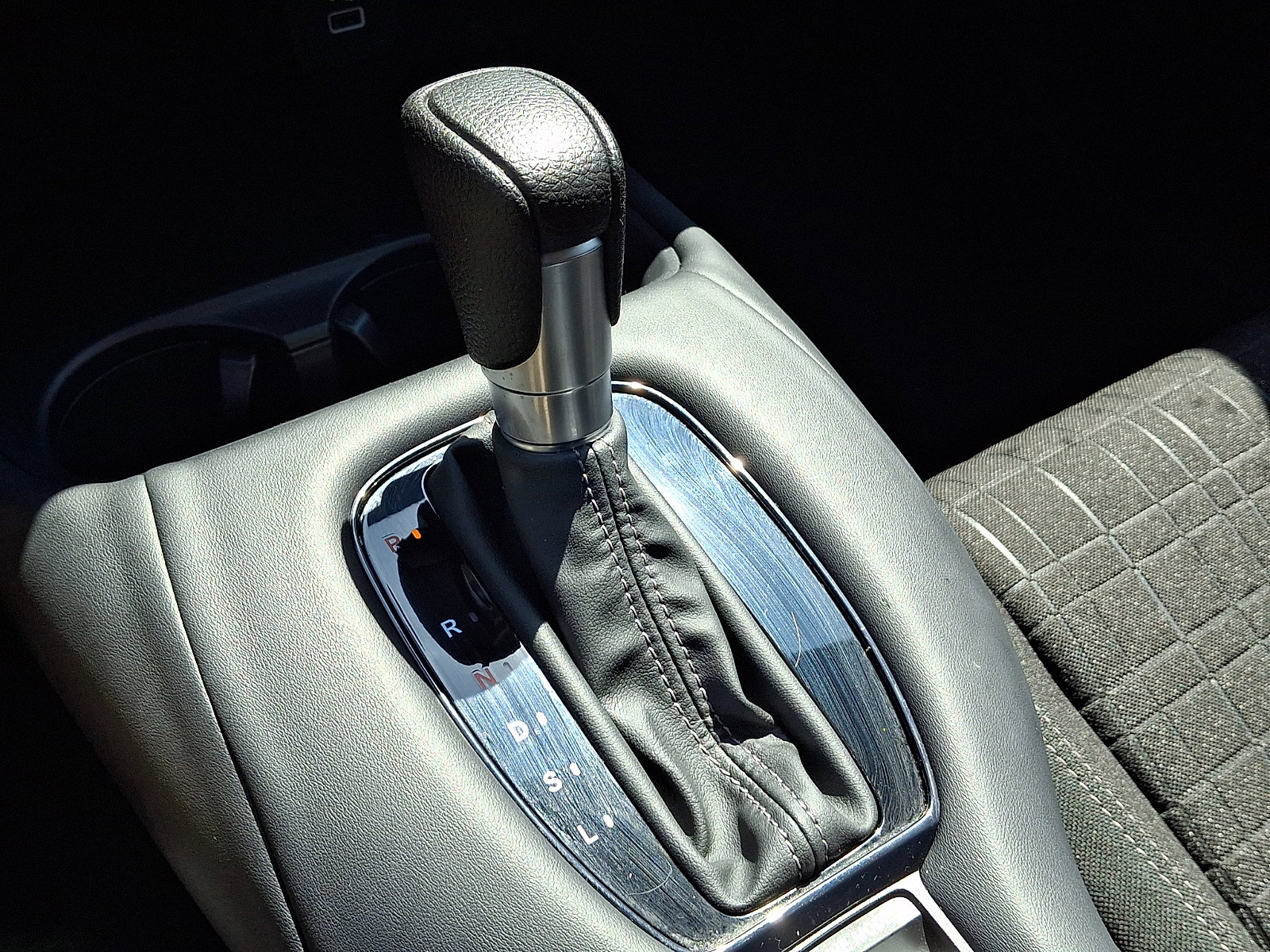Used 2024 Honda HR-V LX image 15