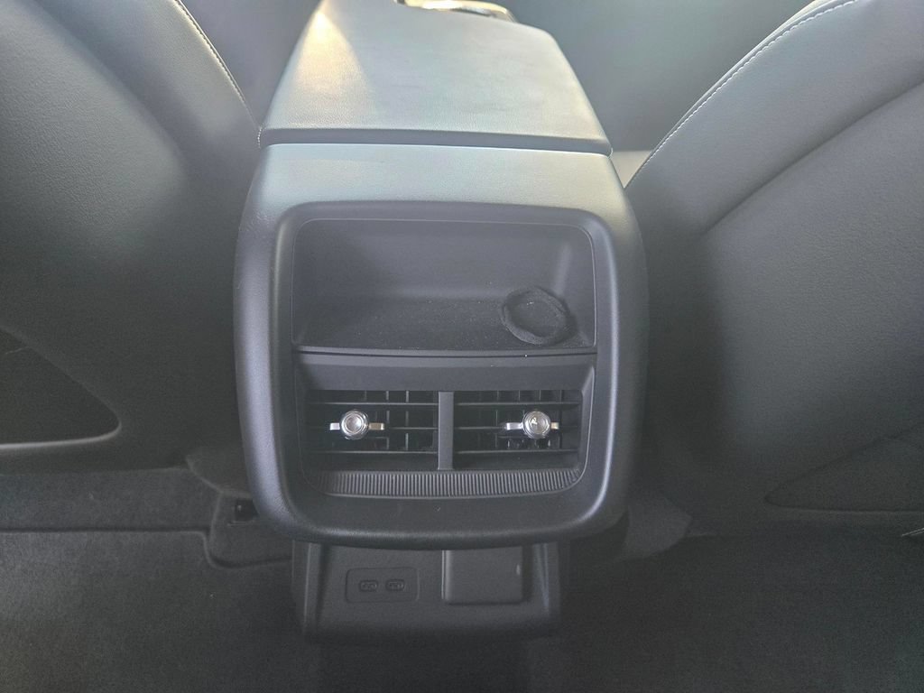 Used 2023 Cadillac Lyriq 2WD image 6