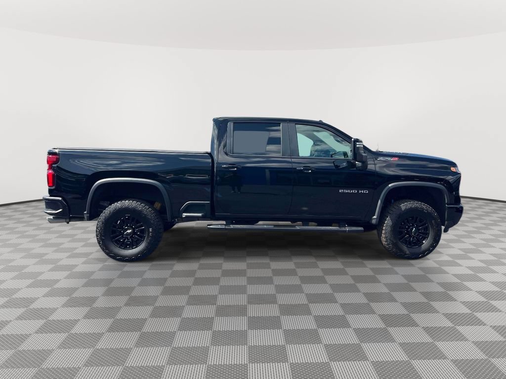Used 2024 Chevrolet Silverado 2500 ZR2 w/ Technology Package AWD/4WD image 4