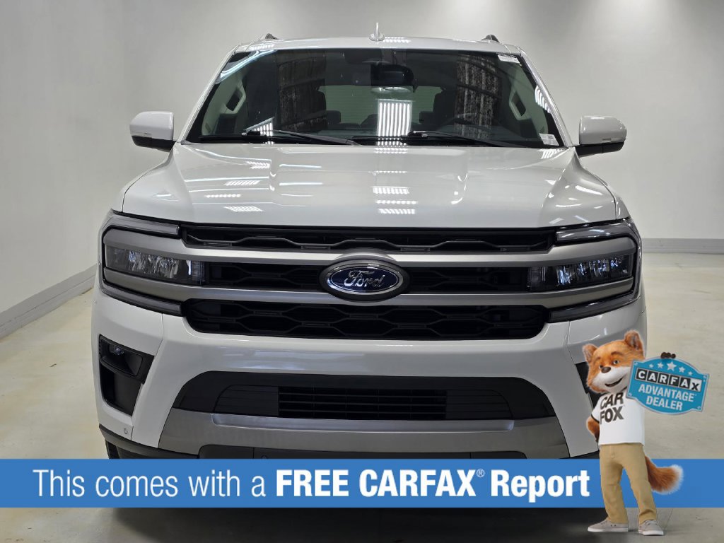 Used 2024 Ford Expedition XLT AWD/4WD image 2