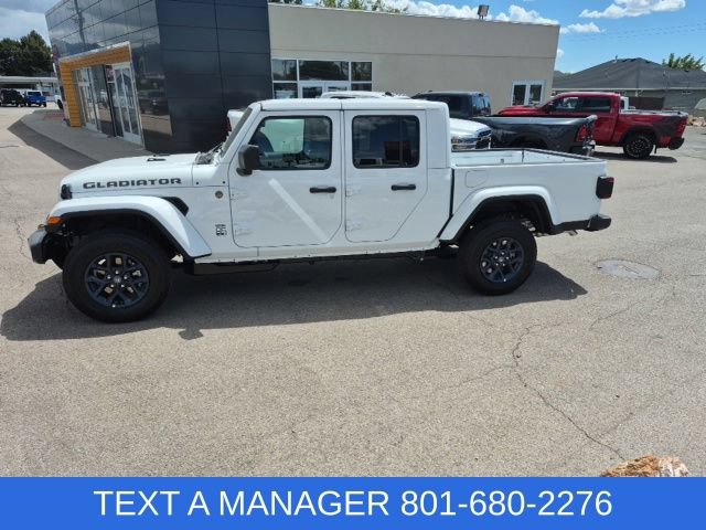 New 2026 Jeep Gladiator Sport AWD/4WD image 3