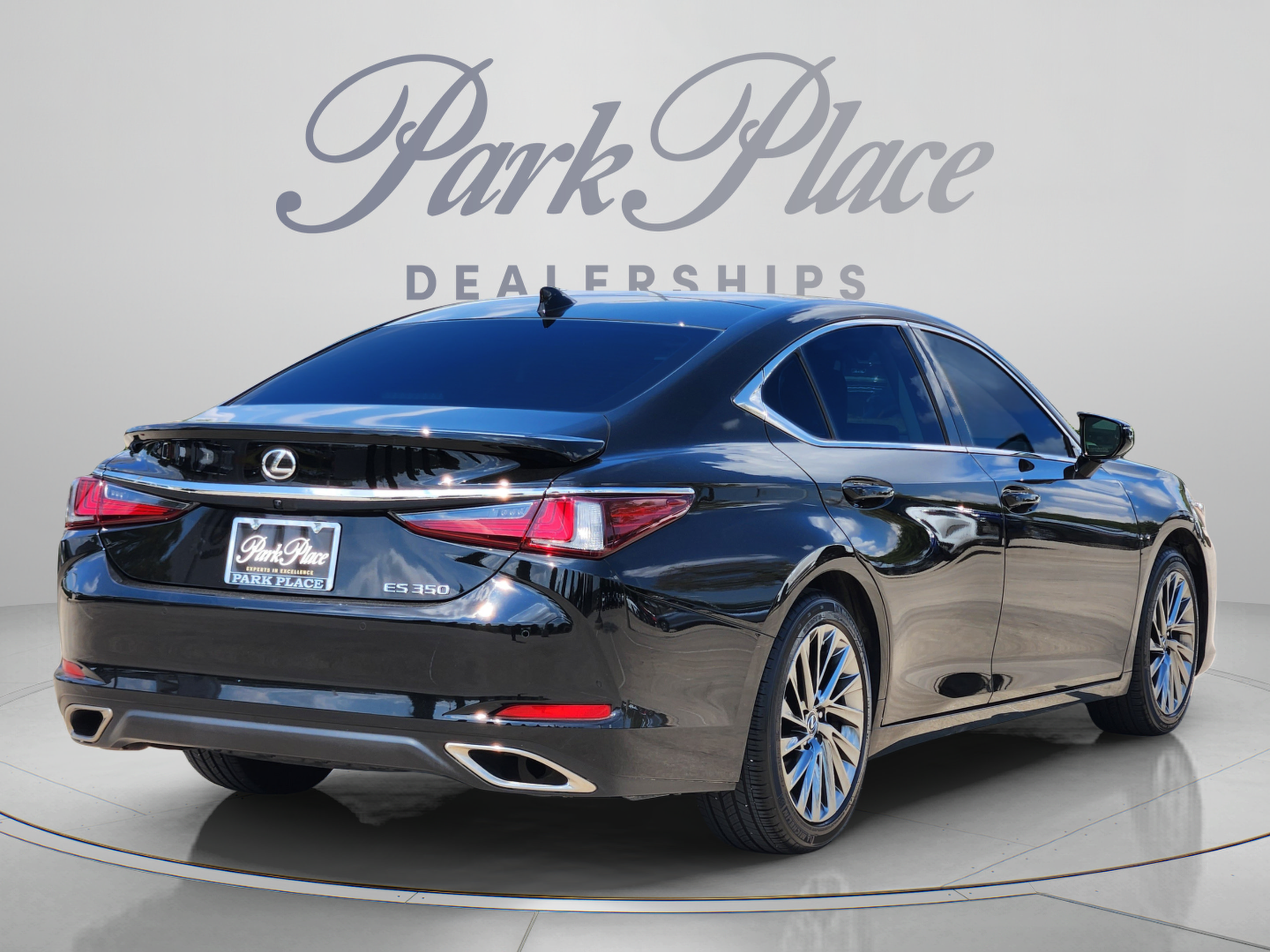 Used 2024 Lexus ES 350 Ultra Luxury w/ Accessory Package (Z2) FWD image 5
