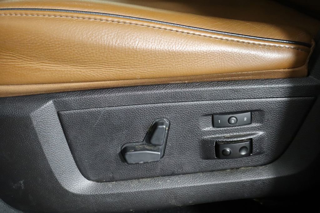 Used 2016 RAM 1500 Laramie Longhorn RWD image 23