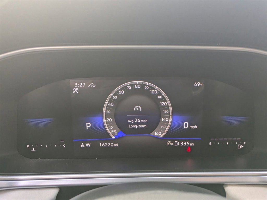 Used 2025 Volkswagen Taos SE image 13