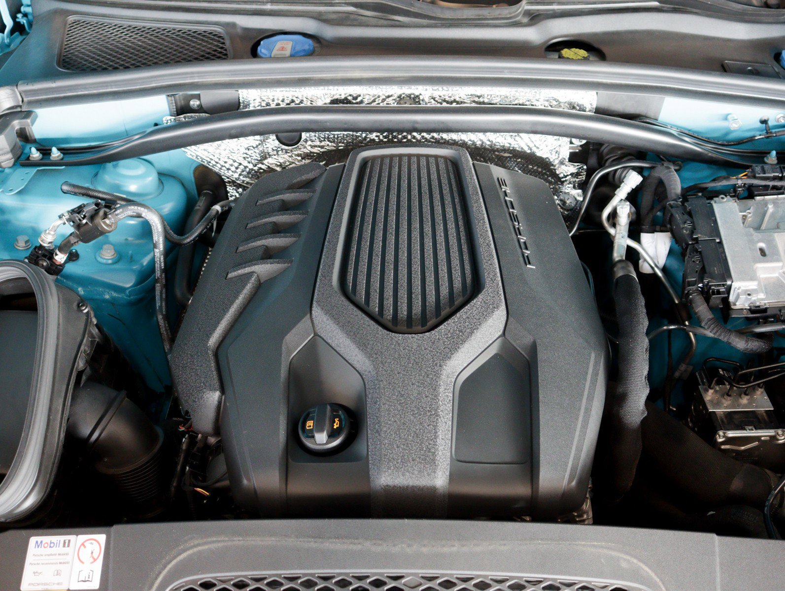 Certified 2022 Porsche Macan image 27