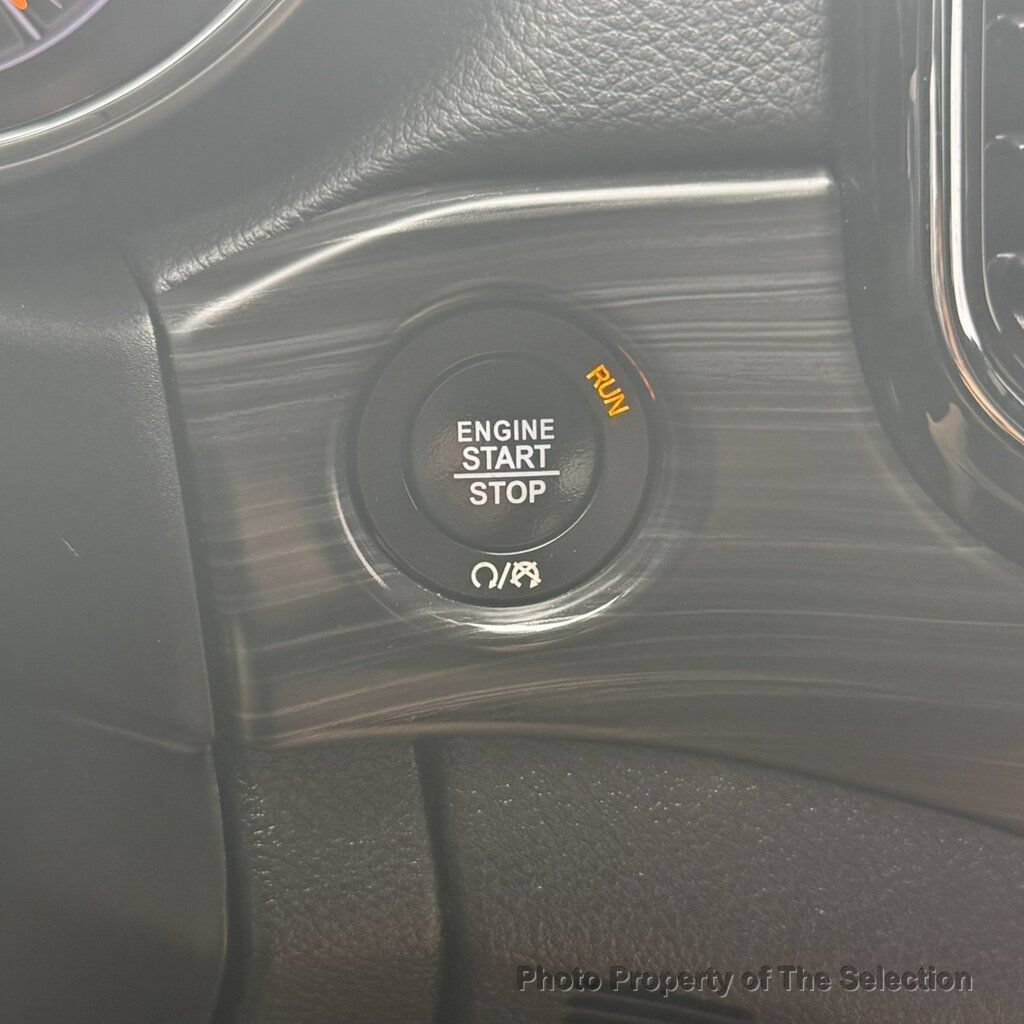 Used 2020 Jeep Grand Cherokee Altitude AWD/4WD image 26