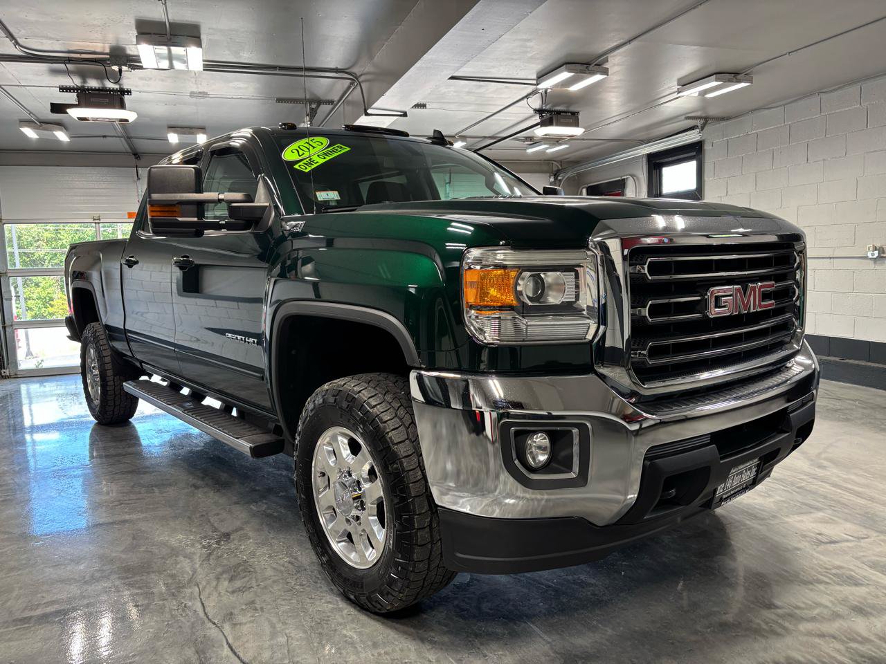 Used 2015 GMC Sierra 2500 SLE w/ SLE Preferred Package AWD/4WD image 3