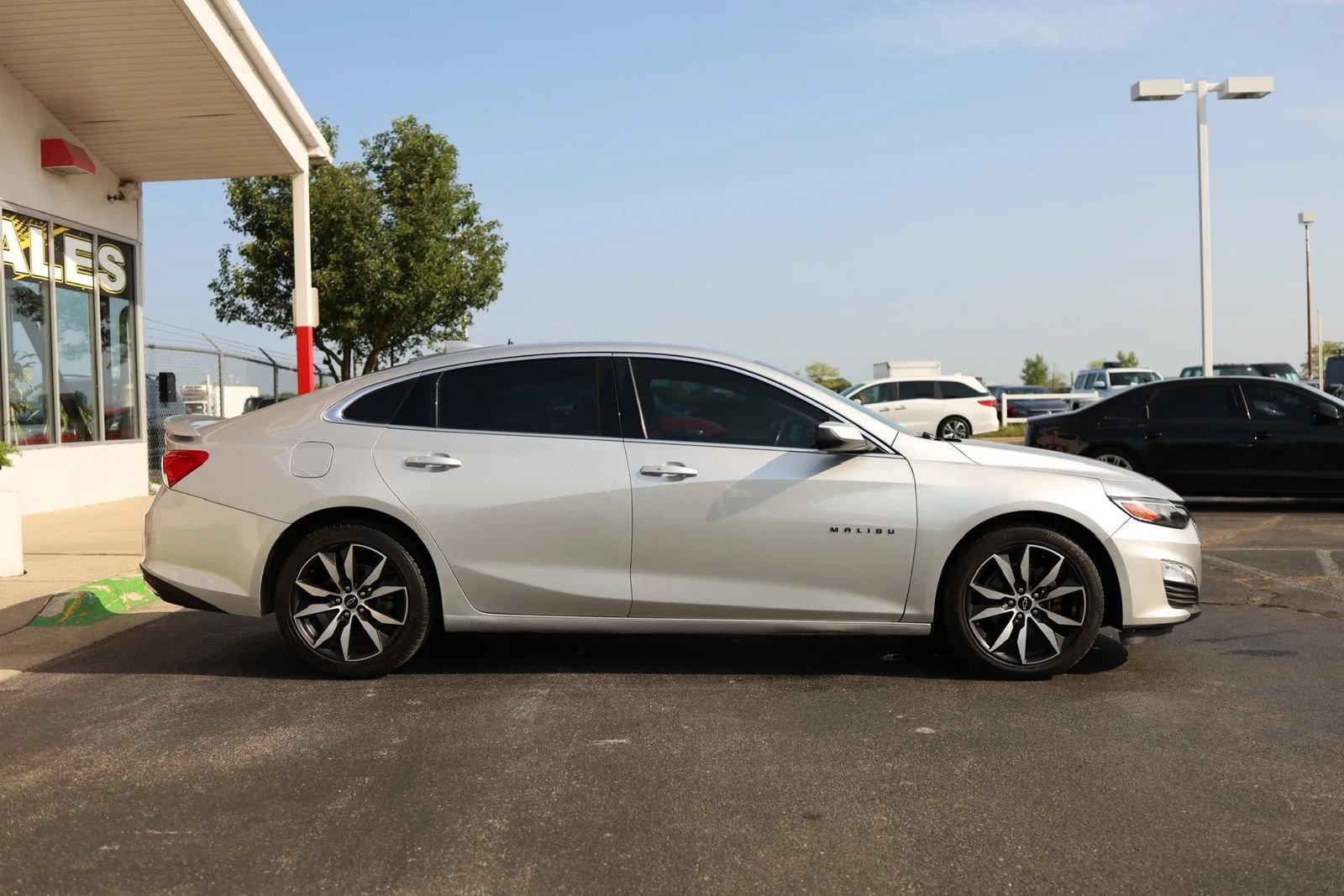 Used 2020 Chevrolet Malibu RS FWD image 4