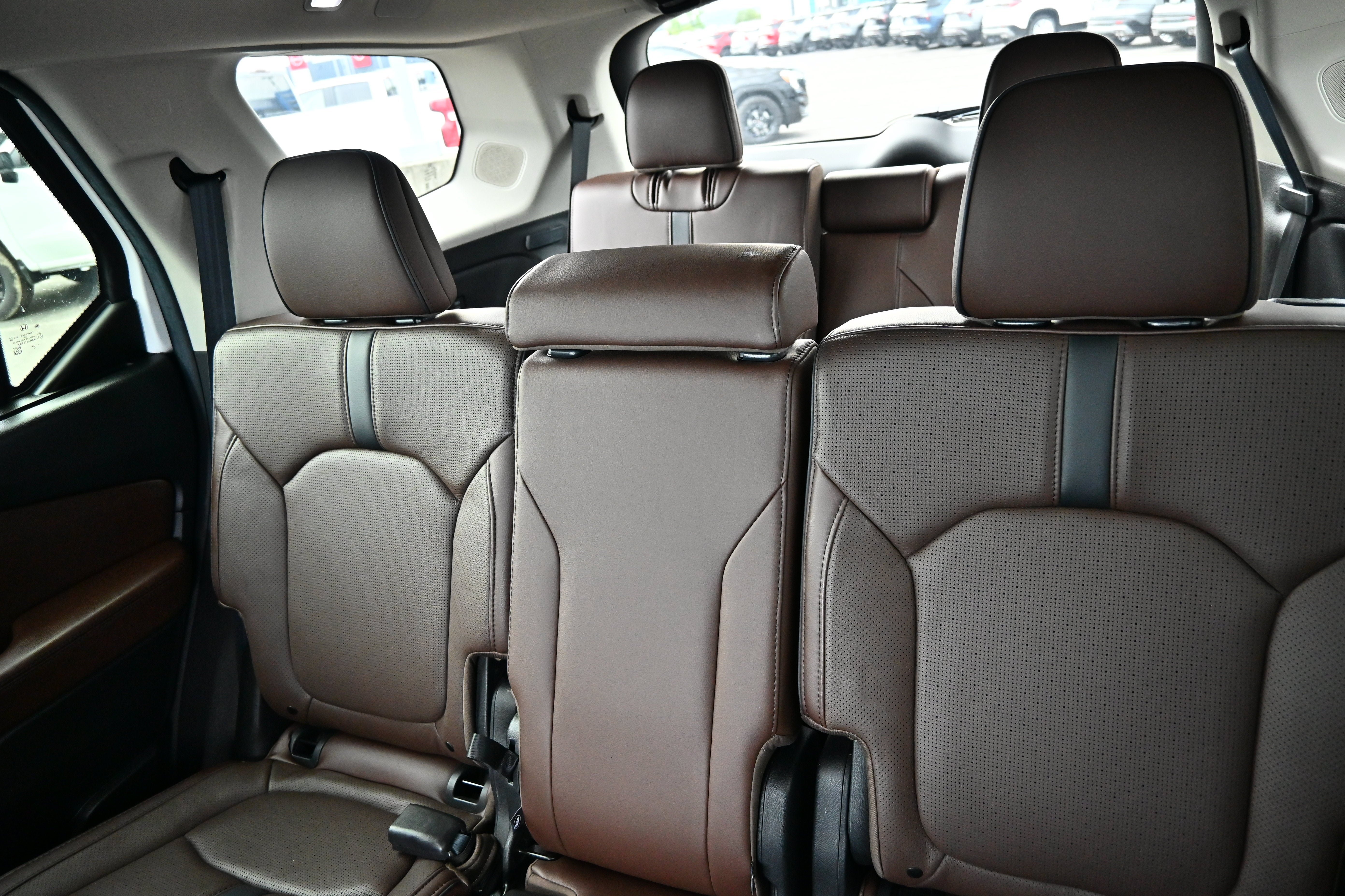 Used 2025 Honda Pilot Elite image 29
