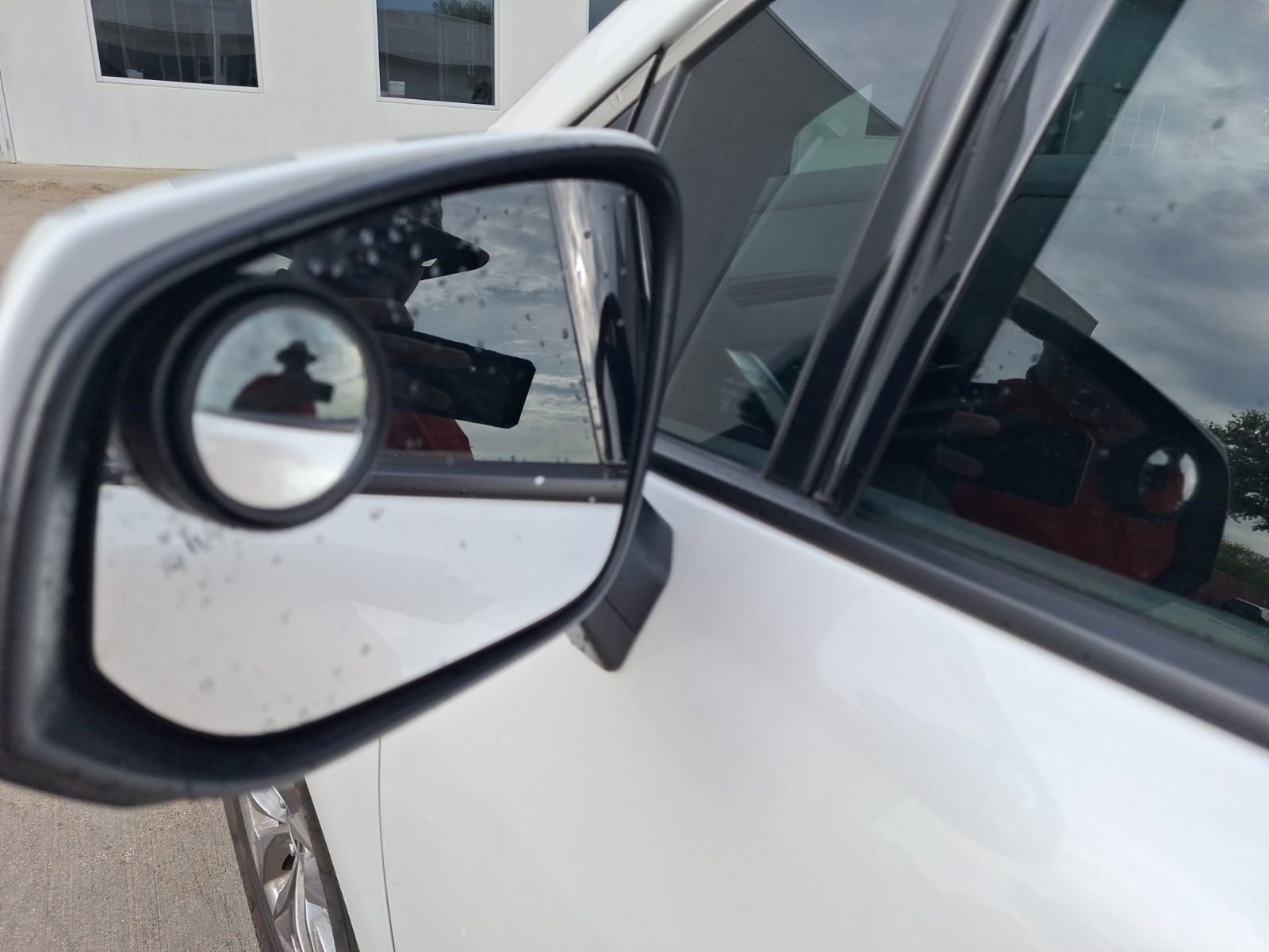 Used 2025 Toyota Sienna XLE image 14