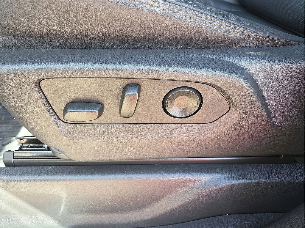 Used 2025 GMC Sierra 2500 AT4 w/ AT4 Premium Plus Package image 23