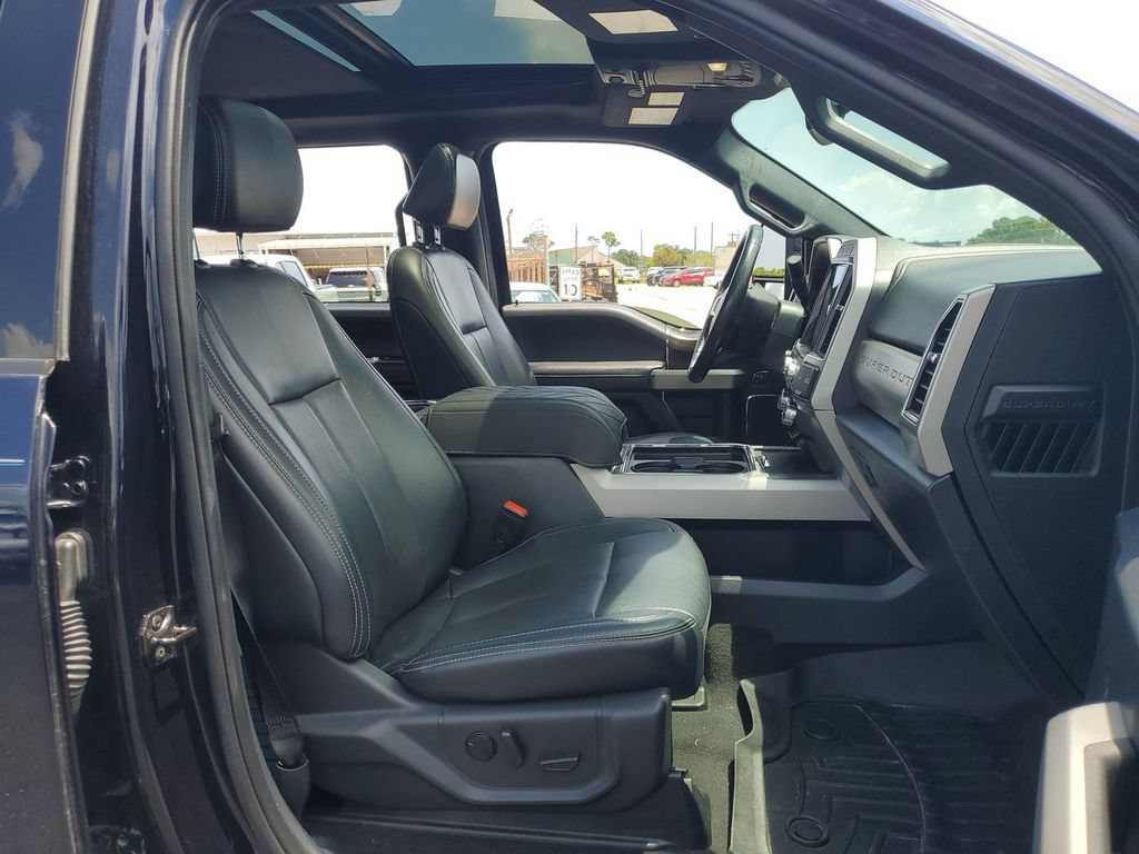 Used 2022 Ford F250 Lariat w/ Black Appearance Package AWD/4WD image 35