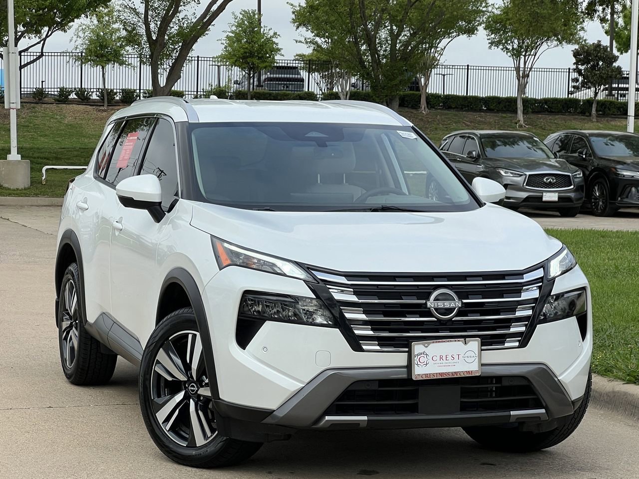 Certified 2025 Nissan Rogue SL image 2