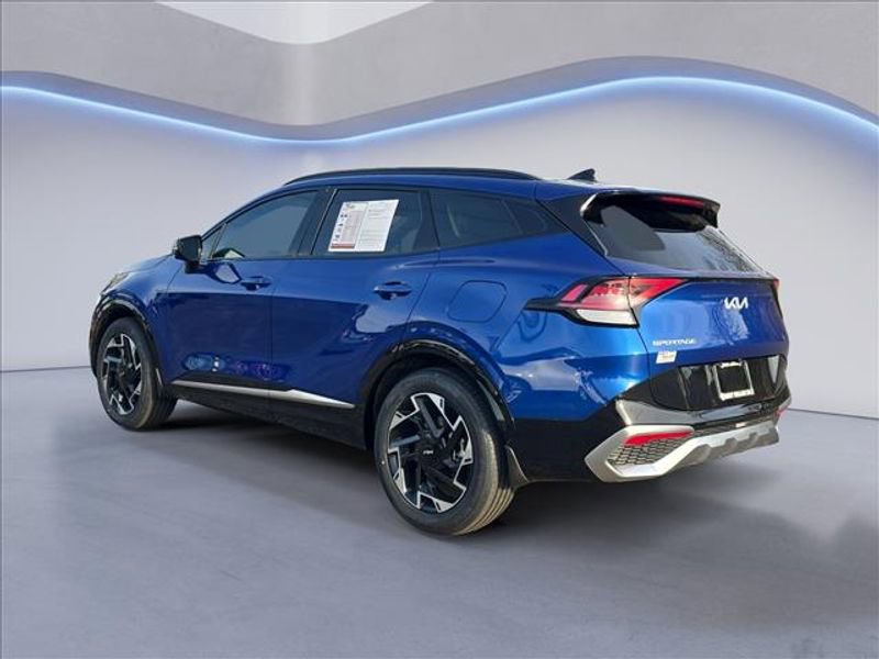 Used 2025 Kia Sportage SX image 3