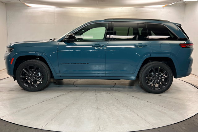 New 2026 Jeep Grand Cherokee Limited AWD/4WD image 2