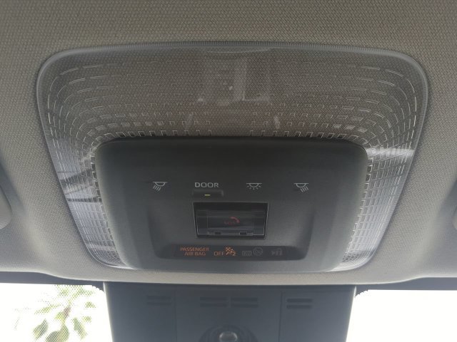 Used 2025 Toyota Prius LE FWD image 22