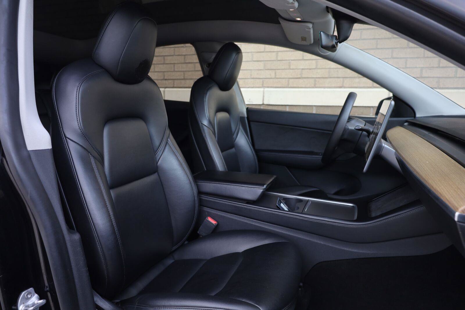 Used 2021 Tesla Model Y Long Range AWD/4WD image 27
