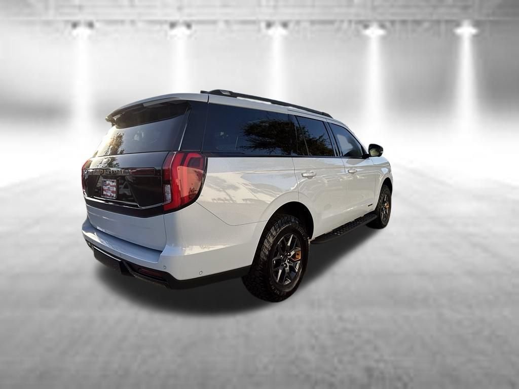 Used 2025 Ford Expedition Tremor AWD/4WD image 4