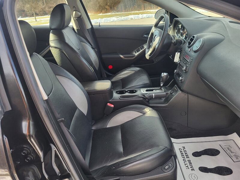 Used 2009 Pontiac G6 GXP w/ Sun And Sound Plus Package image 12