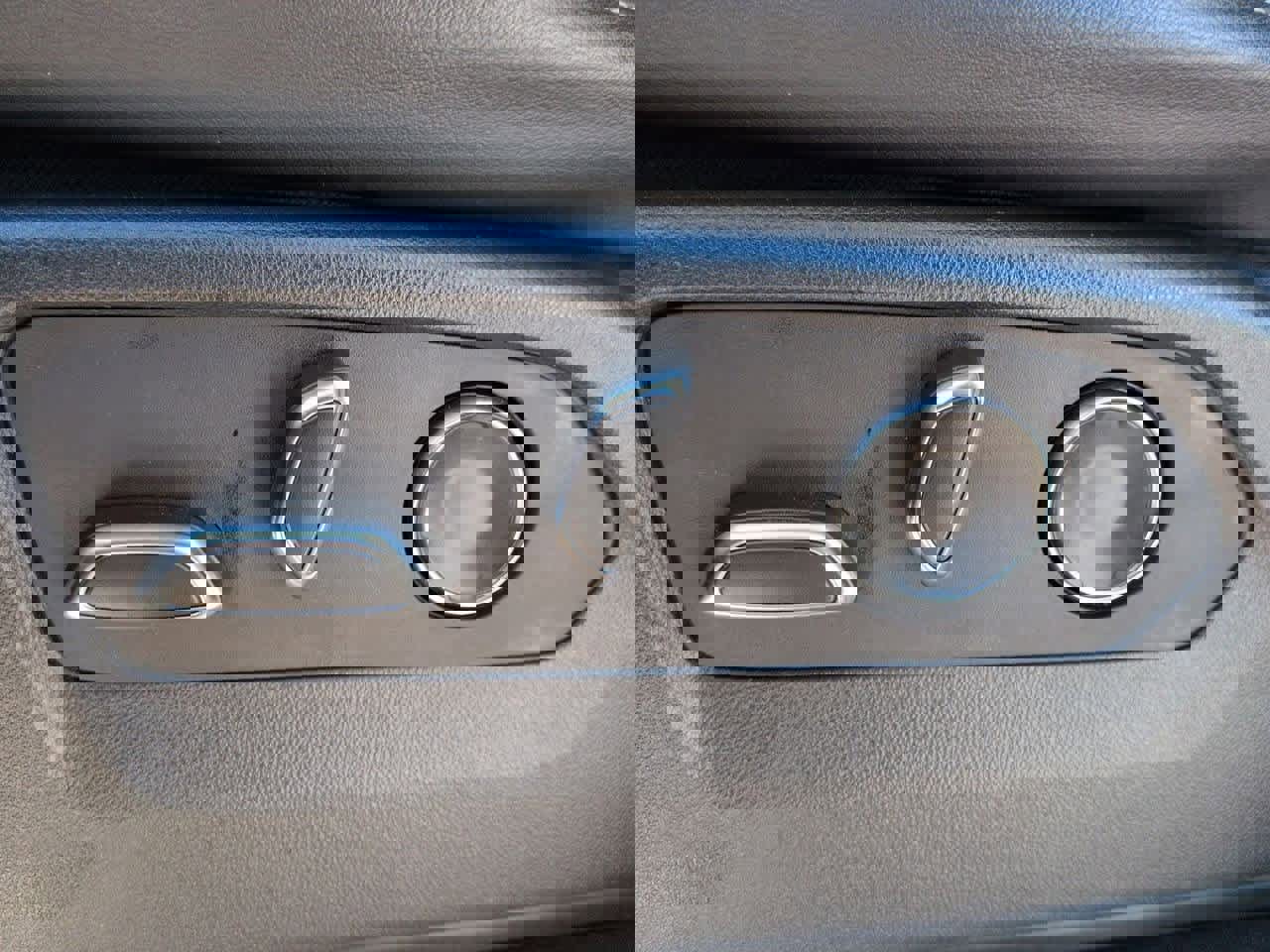 Used 2021 Cadillac Escalade Sport w/ Driver Assist Tech Package image 17