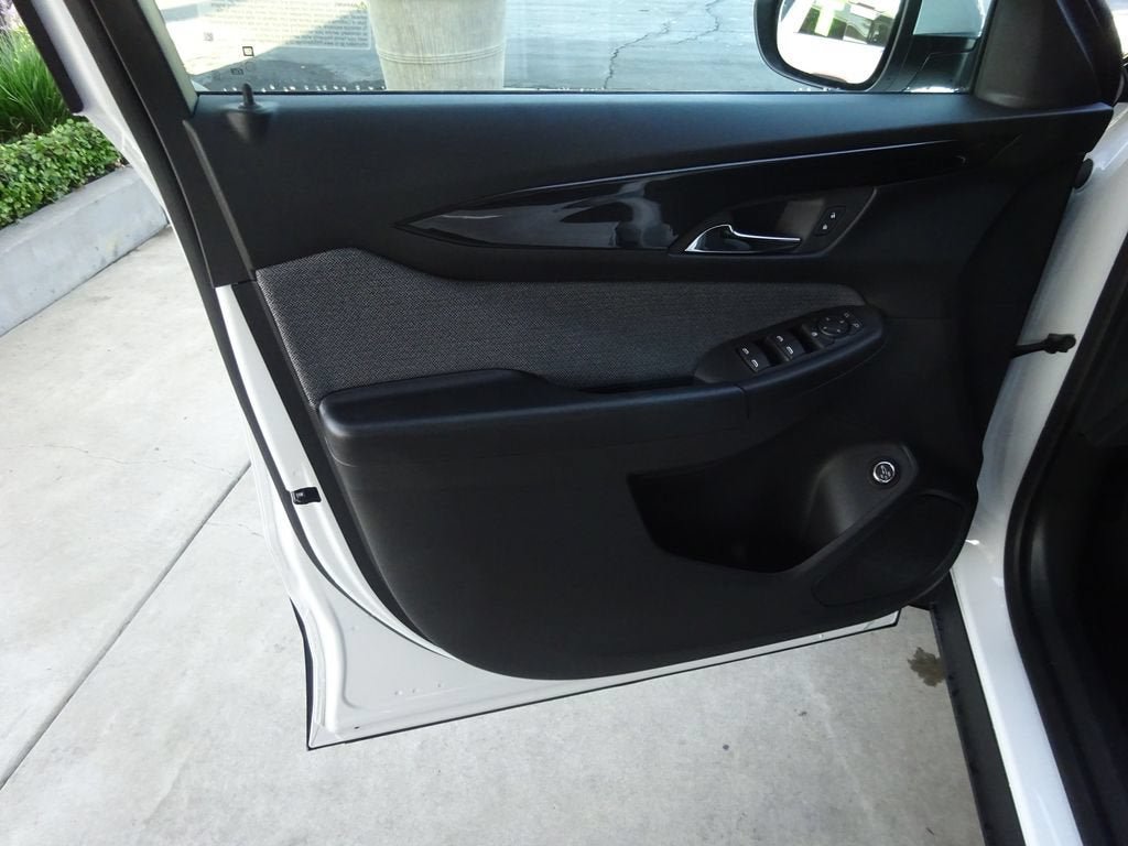 New 2026 Chevrolet TrailBlazer LT w/ Convenience Package FWD image 23