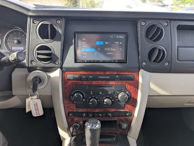 Used 2006 Jeep Commander Limited RWD image 14