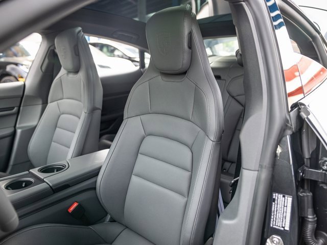 New 2025 Porsche Taycan image 5