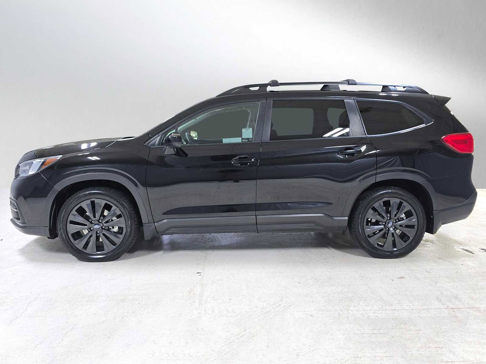 Used 2022 Subaru Ascent Onyx Edition image 6