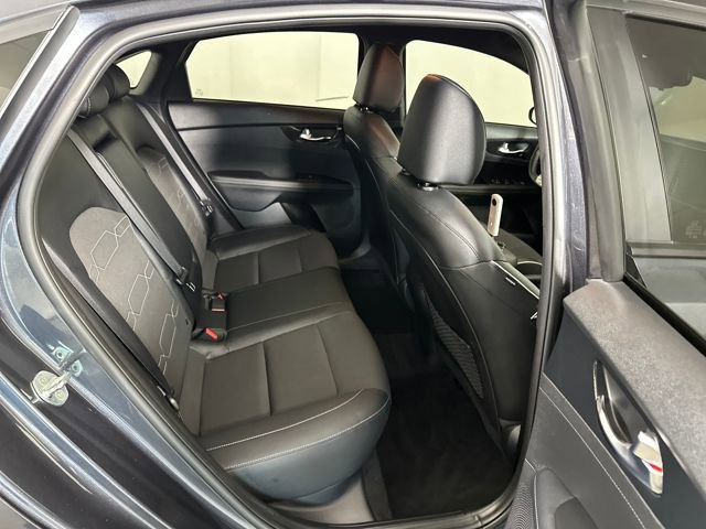 Used 2023 Kia Forte GT-Line image 28